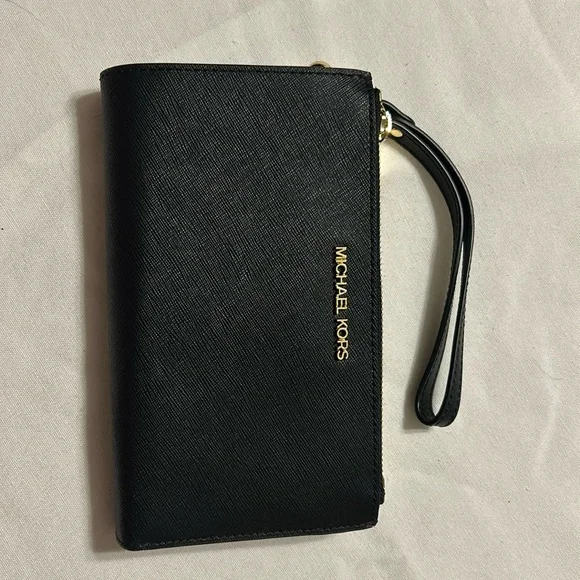 Michael Kors wallet wristlet - Picture 1 of 3